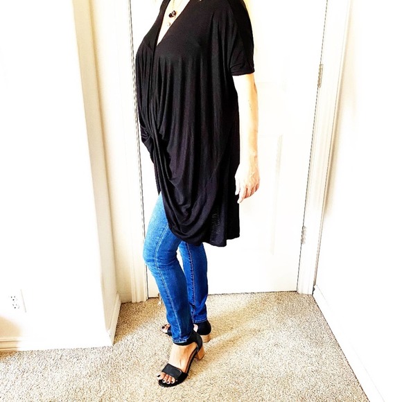 Luxe Draped Relaxed Oversized Short Sleeve Tunic Black Size Small - Picture 8 of 8